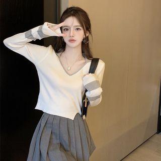 Long-sleeve Knitted V-neck T-shirt