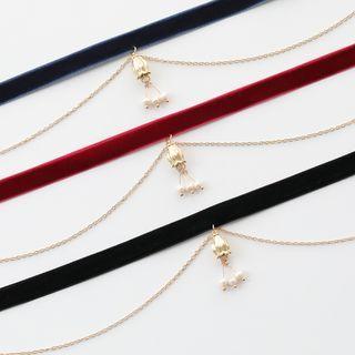 Faux Pearl Pendant Velvet Chain Layered Choker