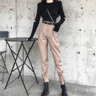 Cutout T-shirt / Cargo Pants