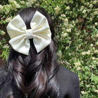 Bow Fabric Hair Clip Milky White - One Size