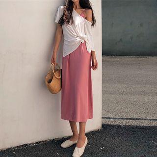 Short-sleeve T-shirt / Spaghetti Strap Midi Dress