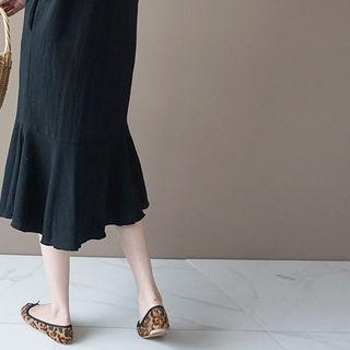 V-neck Ruffle-hem Buttoned Dress