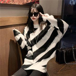 Striped Sweater White & Black - One Size