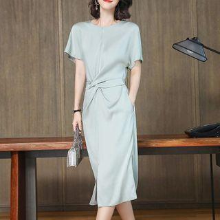 Short-sleeve Knot-front Midi Shift Dress