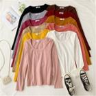 Plain U-neck Long-sleeve T-shirt