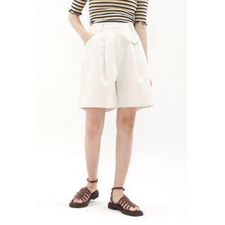 Flap Pleated Wide-leg Shorts