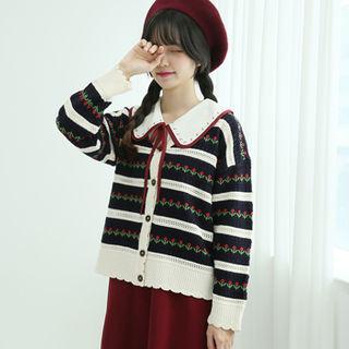 Flower Pattern Scalloped Cardigan