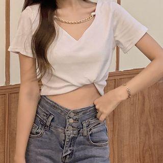 Plain V-neck Chain T-shirt