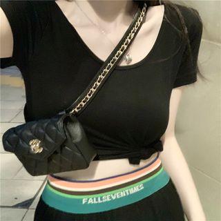 Short-sleeve Cropped Top / Contrast Stripe Slit-front Wide-leg Pants