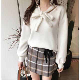 Plain Bow Accent Long-sleeve Knit Top