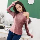 Long-sleeve Cold-shoulder Velvet Top