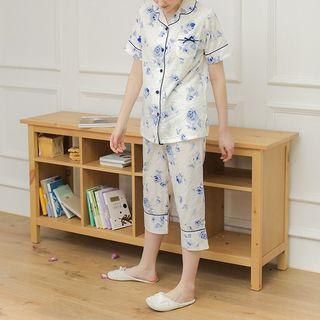 Loungewear Set: Flower Print Short-sleeve Top + Capri Pants