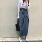 V-neck Long-sleeve T-shirt / Wrap Maxi Skirt