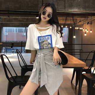 Set: Printed Elbow Sleeve T-shirt + Wrap Front Mini Skirt