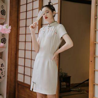 Peach Embroidered Short-sleeve Mini Qipao