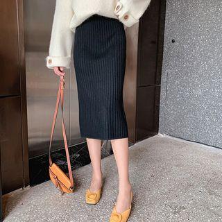 Ribbed Straight-fit Knit Skirt