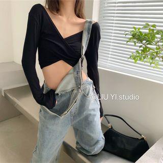 Wide-leg Jumper Jeans / Long-sleeve Crop Top