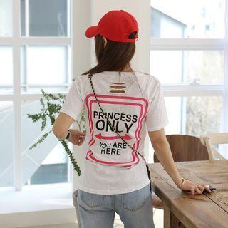 V-neck Cutout-back Letter Print T-shirt