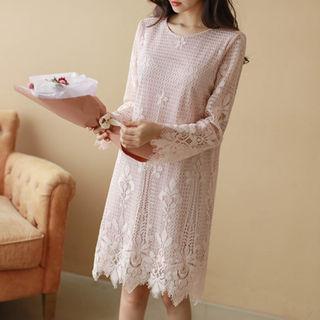 Round-neck Lace Shift Dress
