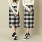 Plaid Straight-fit Skirt Black - One Size