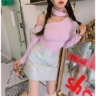 Long-sleeve Asymmetric Shoulder Halter Top / High-waist Plaid Skirt