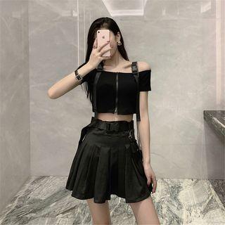Cold Shoulder Short-sleeve Top / A-line Skirt / Set