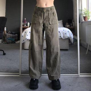 Low Waist Loose Fit Straight Leg Cargo Pants