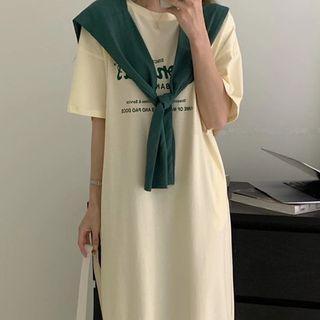 Lettering Short-sleeve Slit Maxi Dress