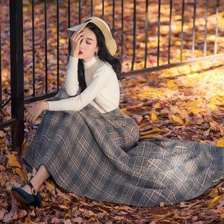 Set: Knit Top + Check Maxi Skirt