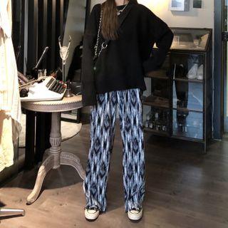 Plain Sweater / Patterned Wide-leg Pants