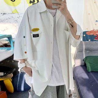 Short-sleeve Button Applique Shirt