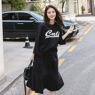 Set: Lettering Cotton T-shirt + Ruffled Midi Skirt