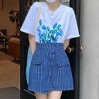 Elbow-sleeve Print T-shirt / Striped Denim Mini A-line Skirt