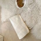 Kiss-lock Croc-grain Shoulder Bag