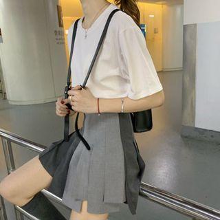Set: Plain Short-sleeve T-shirt + Two-tone Panel Mini A-line Skirt