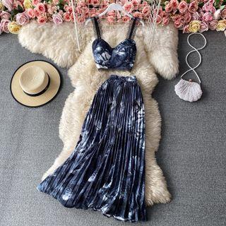 Set: Print Camisole + Pleated Maxi Skirt