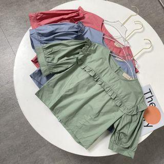 Short-sleeve Round-neck Ruffle Trim Plain Cropped Top