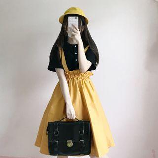 Short-sleeve Buttoned T-shirt / A-line Suspender Skirt