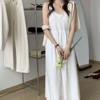 Sleeveless V-neck Midi A-line Dress White - One Size