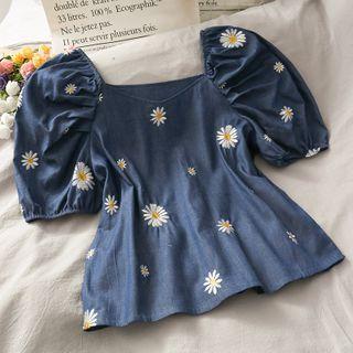 Daisy-embroidered Puff-sleeve Crop Top