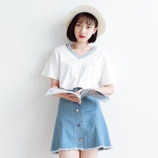 Embroidered Short-sleeve V-neck T-shirt