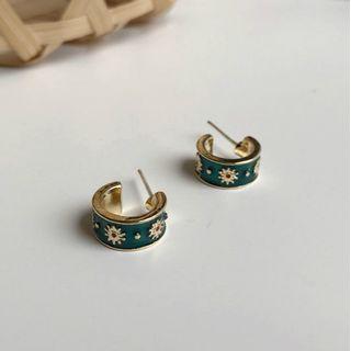 Glaze Flower Hoop Earring 1 Pair - Silver - One Size