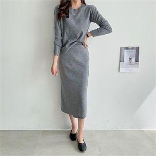 Set: Pint Knit Top + Slit-hem Knit Skirt