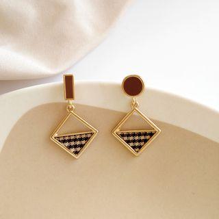 Cut-out Geometry Drop Earring / Ear Clip