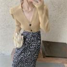 V-neck Knit Top / Leopard A-line Skirt