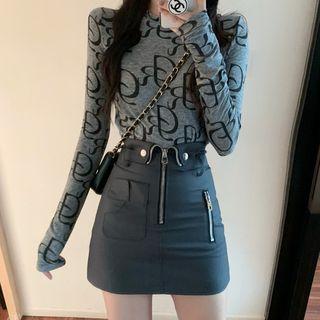 Lettering Long-sleeve T-shirt / A-line Mini Skirt