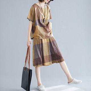 Set : Panel Color Block Short-sleeve T Shirt + Semi Wide-leg Pants