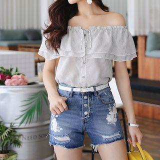 Frayed Hem Ripped Embroidered Denim Shorts