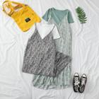 Set: Short Sleeve Plain T-shirt + Spaghetti-strap V-neck Floral Print A-line Dress