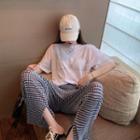 Short-sleeve Contrast Trim T-shirt / Houndstooth Straight-fit Pants